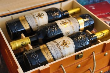 開(kāi)個(gè)紅酒店去哪拿貨好呢